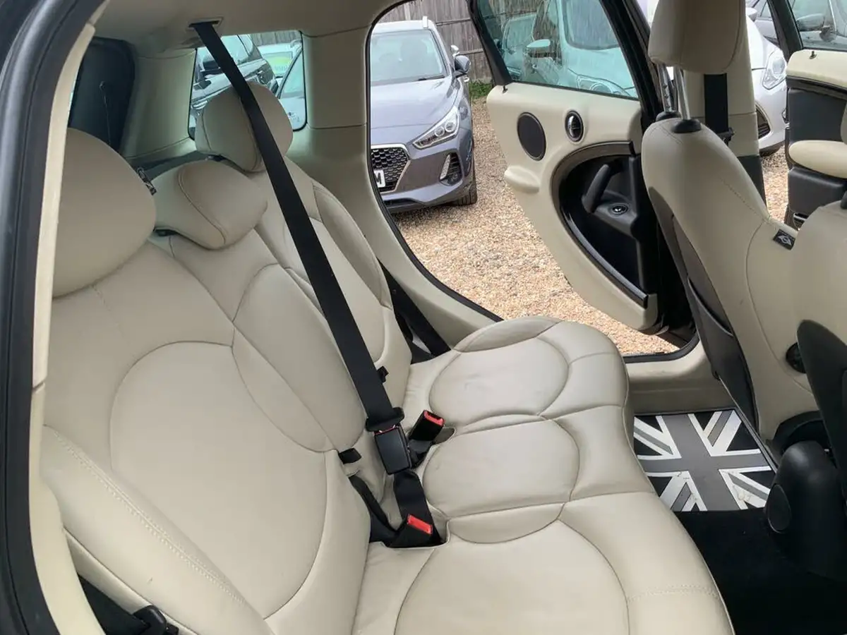 2011-mini-countryman-16-cooper-s-190bhp-all4-big-39