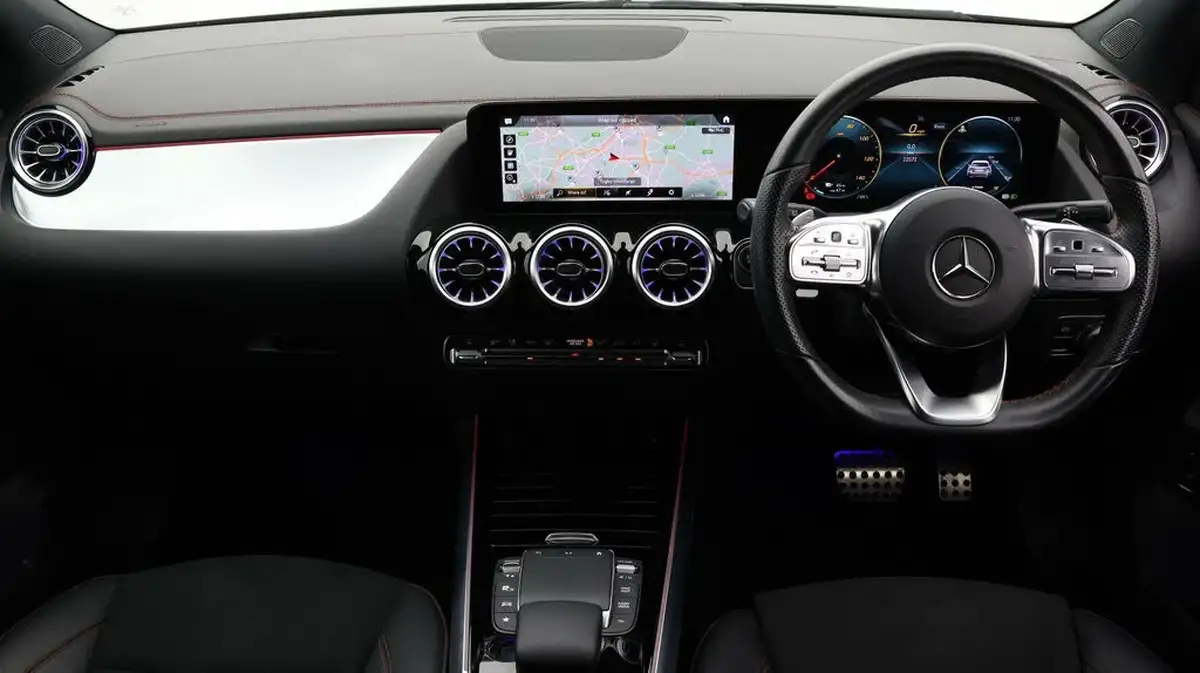 2022-mercedes-benz-eqa-e-eqa-350-amg-line-big-12
