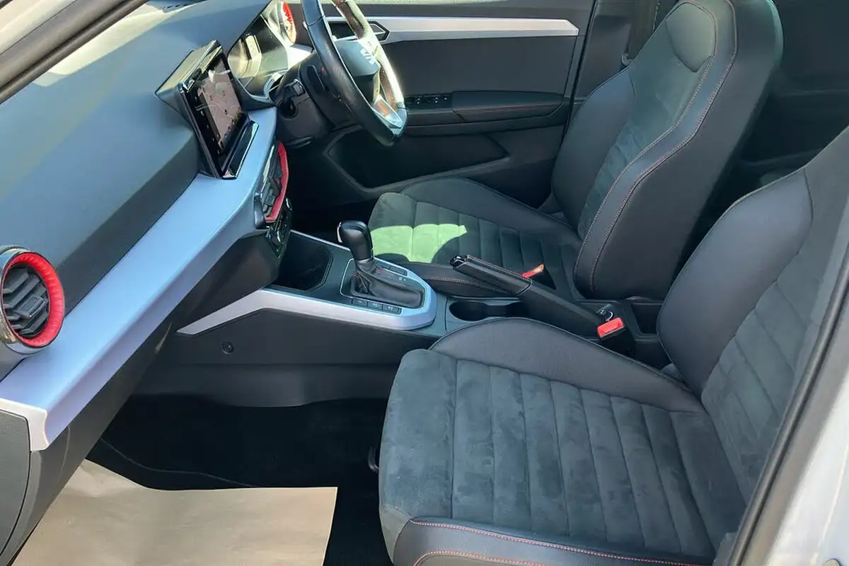 2022-seat-arona-10-tsi-fr-sport-dsg-big-2