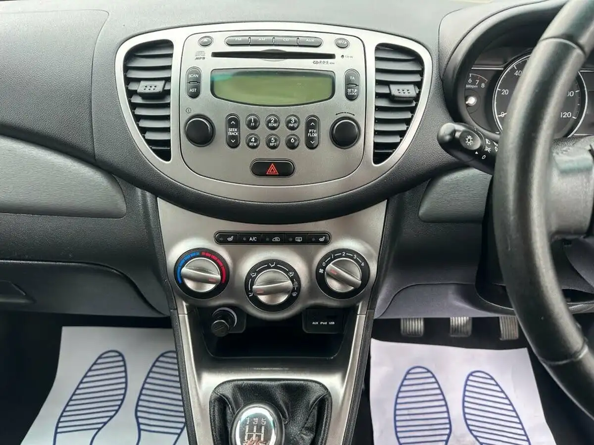 2013-hyundai-i10-12-style-big-14