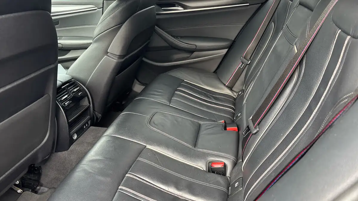 2022-bmw-5-series-20-530e-m-sport-saloon-4d-big-13
