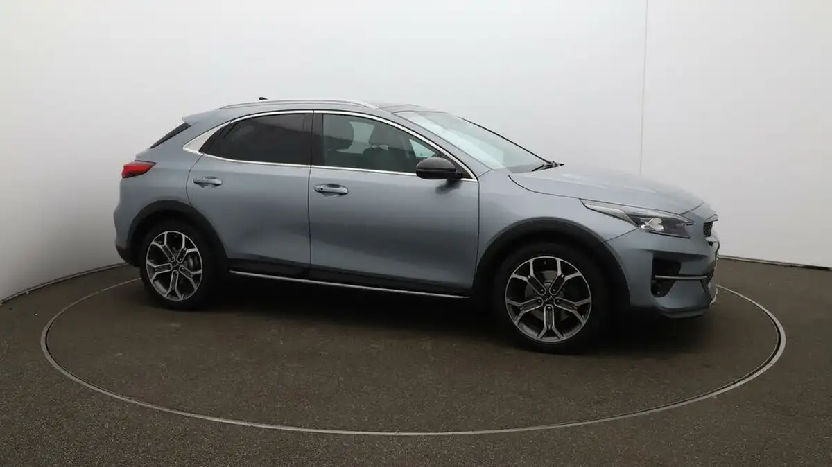 2022-kia-xceed-15-t-gdi-4-big-39