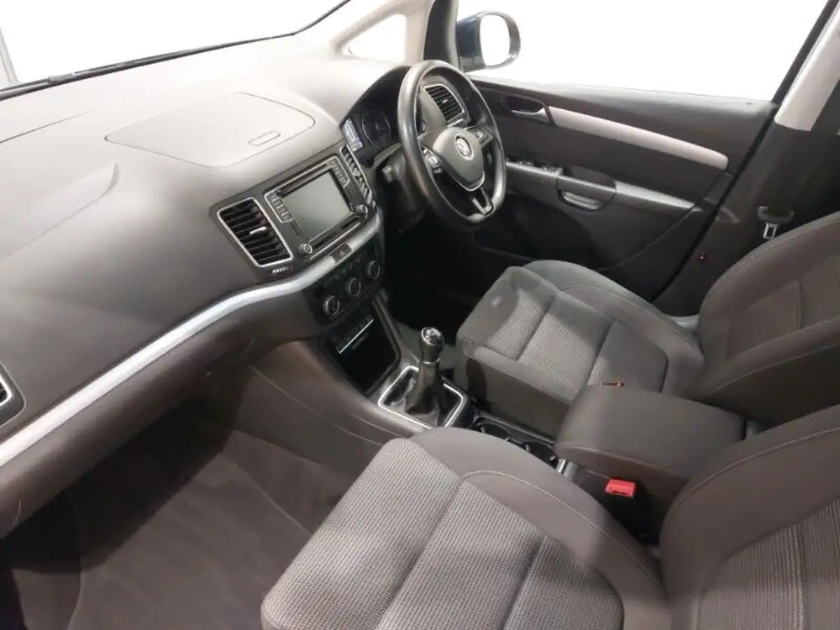 2019-volkswagen-sharan-20tdi-se-nav-150ps-scr-big-4