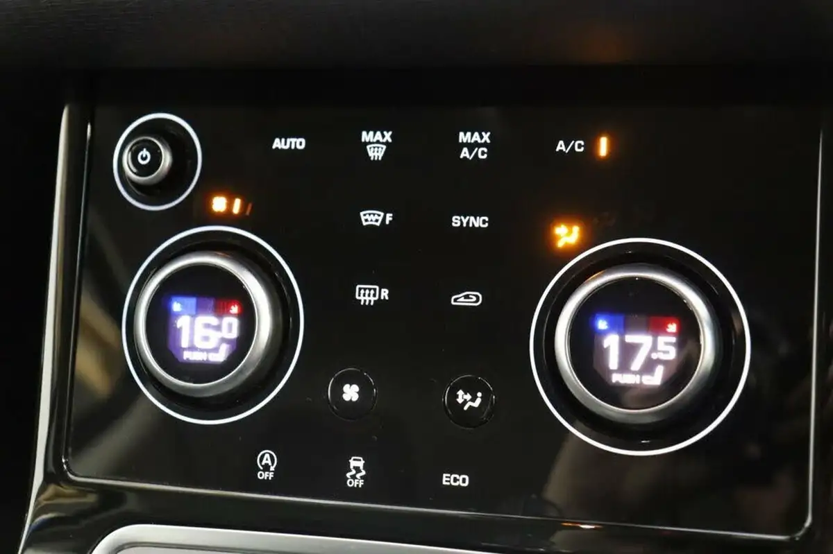 2020-land-rover-range-rover-evoque-20-d150-s-big-33