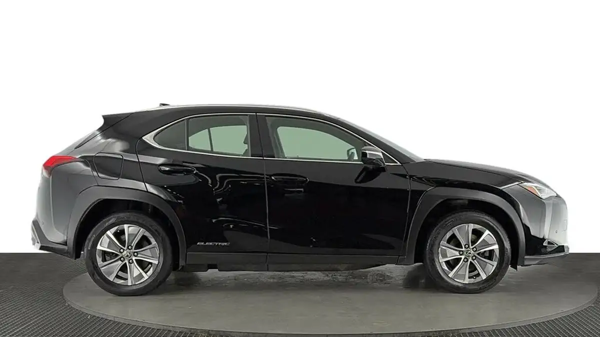 2022-lexus-ux-300e-e-ux-201bhp-big-2