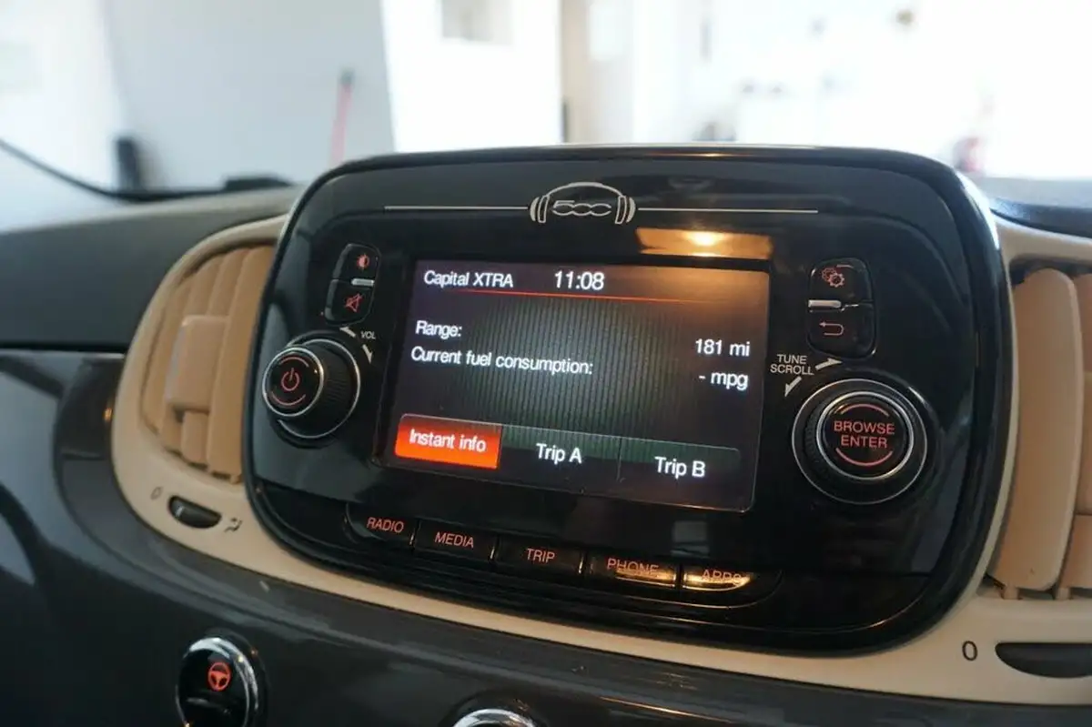2018-fiat-500-12-lounge-big-24