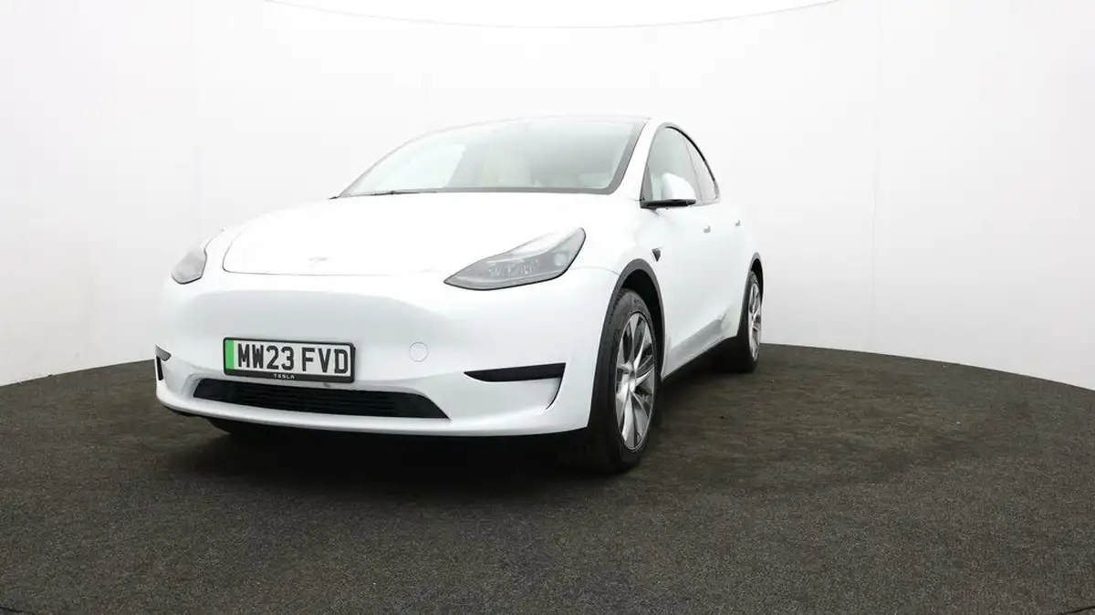 2023-tesla-model-y-e-rwd-big-51
