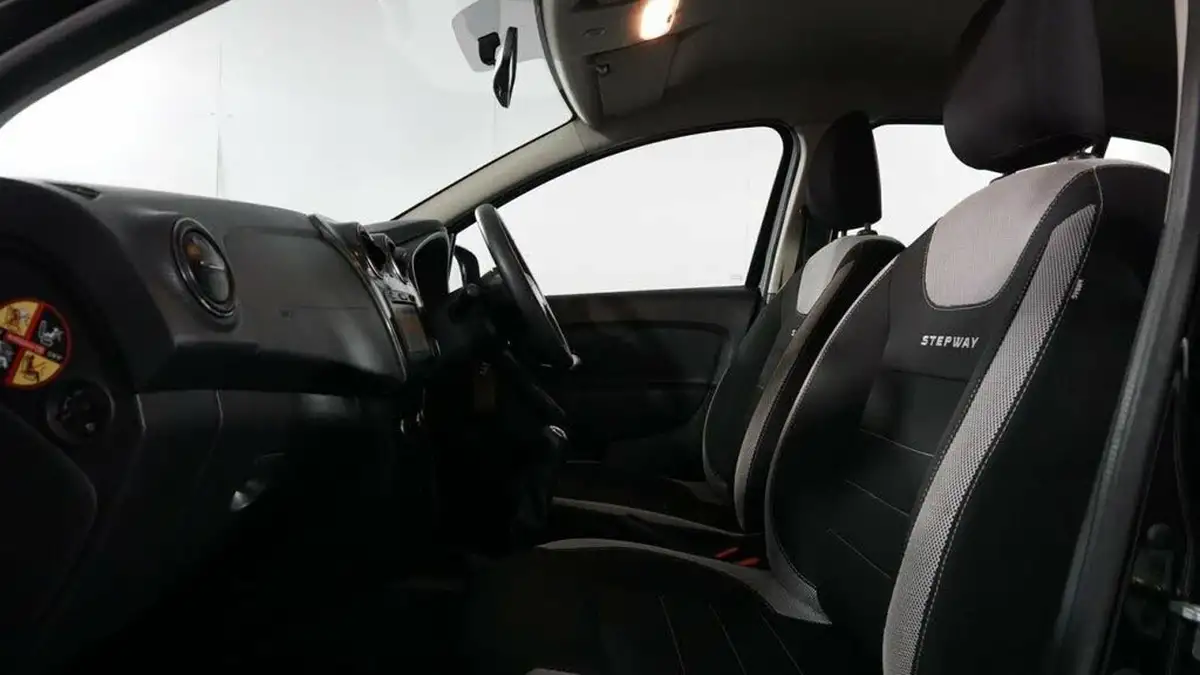 2020-dacia-sandero-stepway-09-tce-comfort-big-10