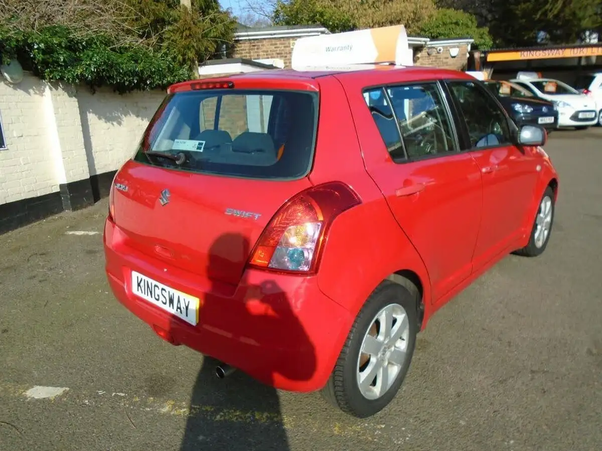 2009-suzuki-swift-15-glx-5d-big-6