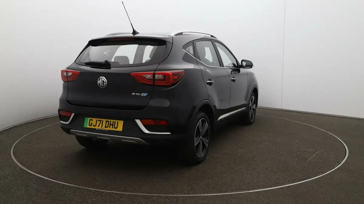 2021-mg-zs-suv-e-exclusive-ev-big-47