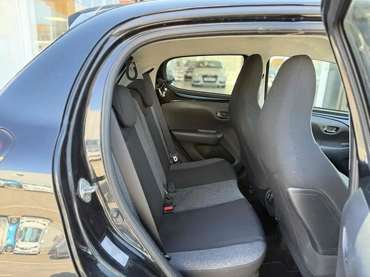 2017-citroen-c1-12-puretech-flair-5d-big-21