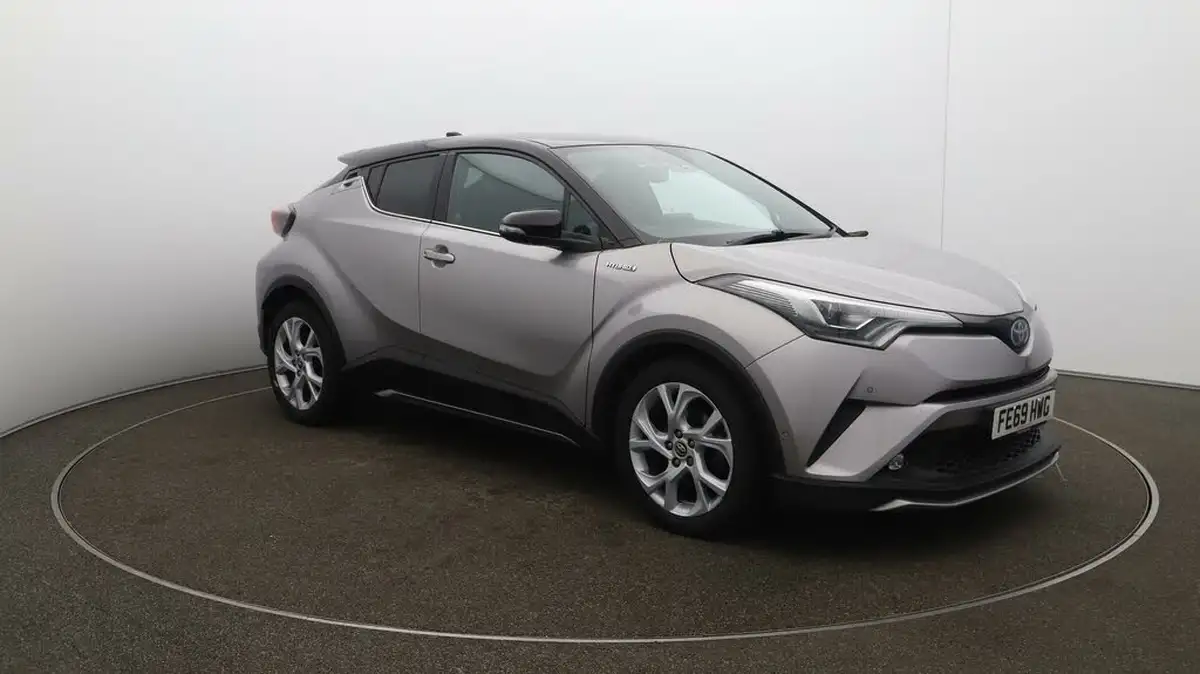 2019-toyota-c-hr-18-vvt-i-dynamic-big-0