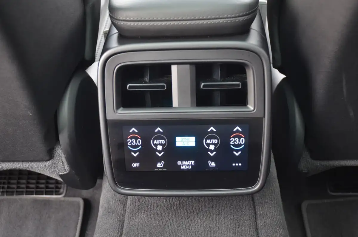 2021-porsche-taycan-e-turbo-s-performance-battery-plus-big-50