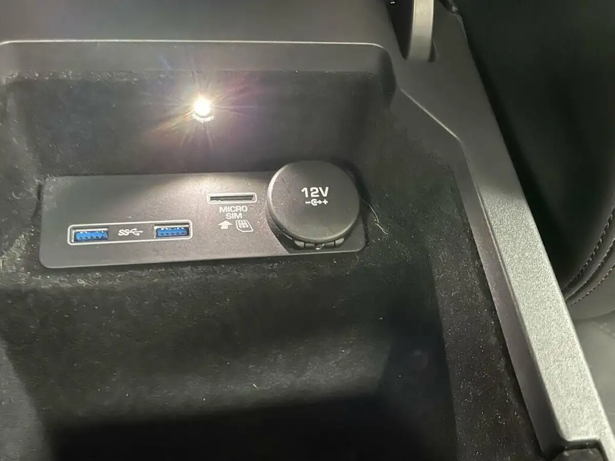 2019-jaguar-e-pace-20-i4d-hse-180ps-big-44