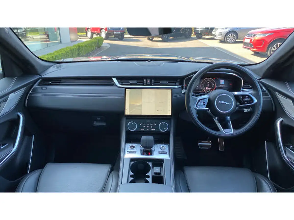 2024-jaguar-f-pace-20-d200-r-dynamic-hse-black-big-8