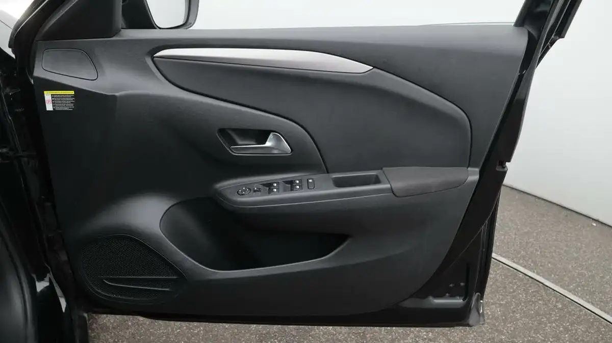 2020-vauxhall-corsa-e-se-nav-11kw-big-15