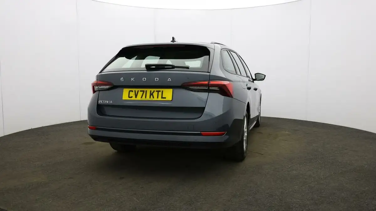 2021-skoda-octavia-15-tsi-se-estate-big-52