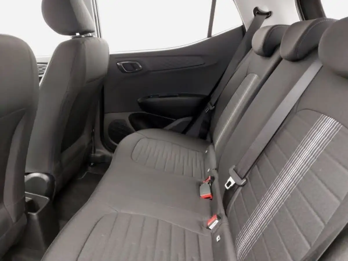 2024-hyundai-i10-10-advance-63ps-auto-big-5