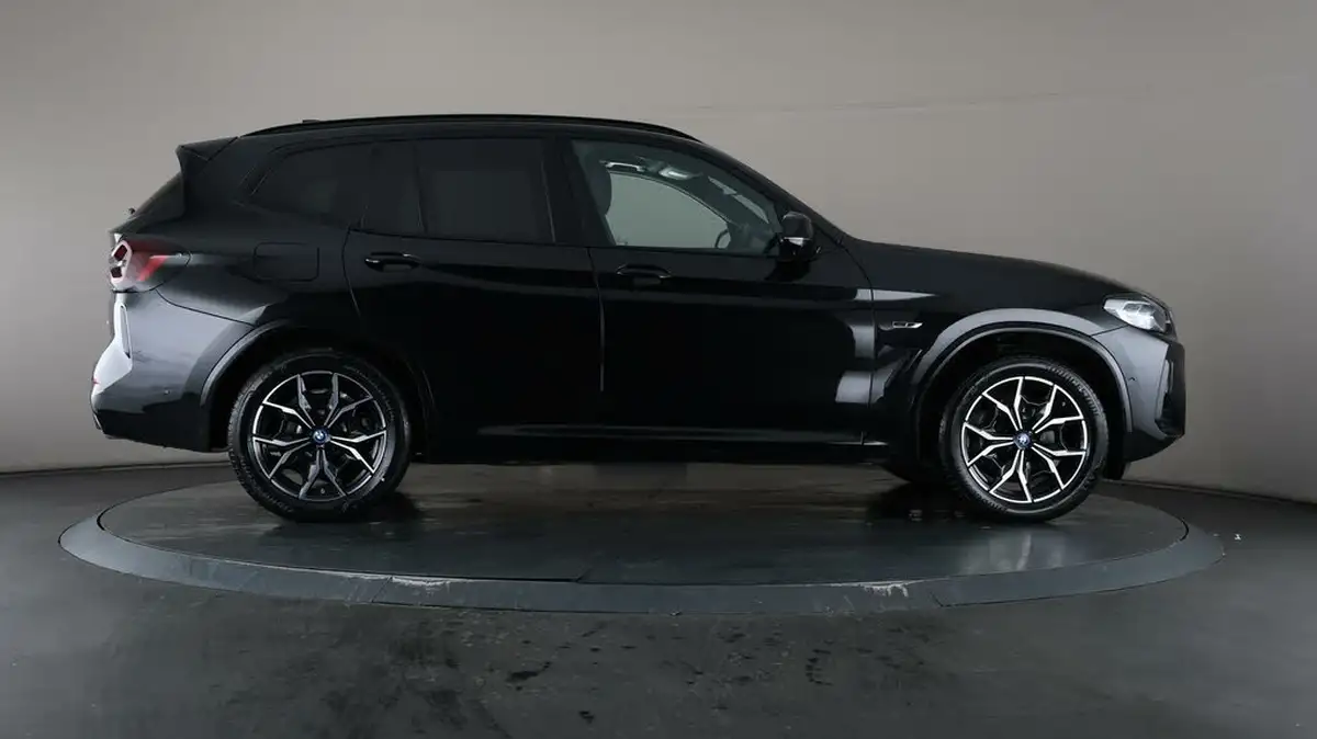 2021-bmw-x3-20-xdrive-30e-m-sport-big-54