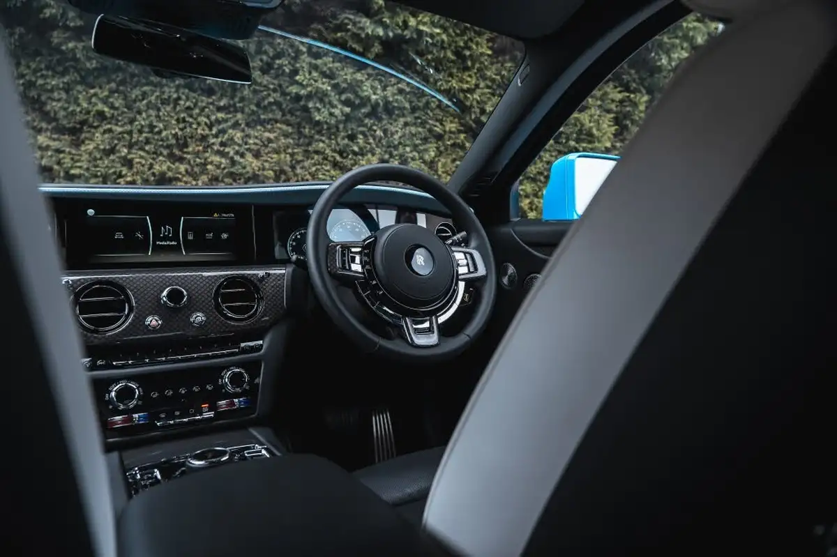 2024-rolls-royce-ghost-675-black-badge-big-63