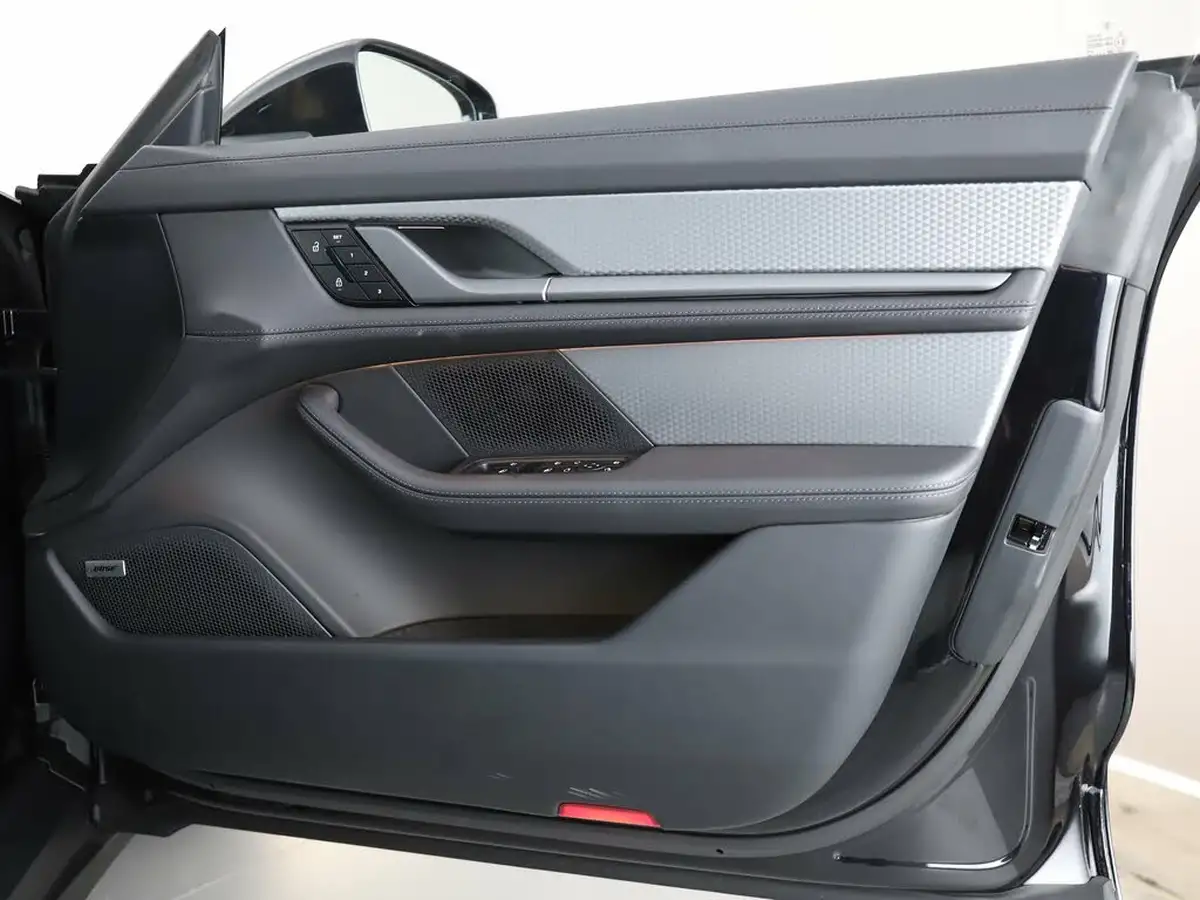 2024-porsche-taycan-e-4s-cross-turismo-598ps-big-34