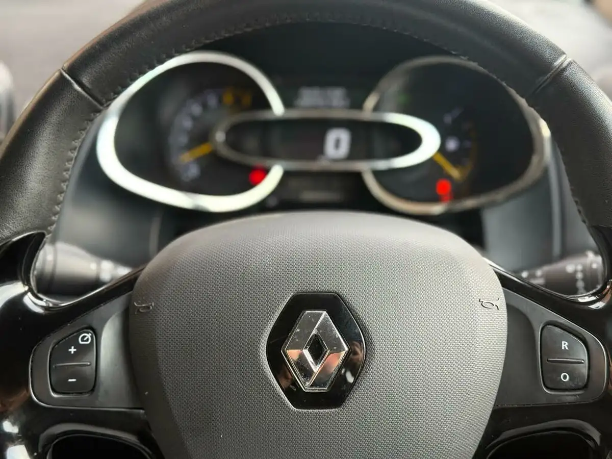 2014-renault-clio-09-dynamique-big-24