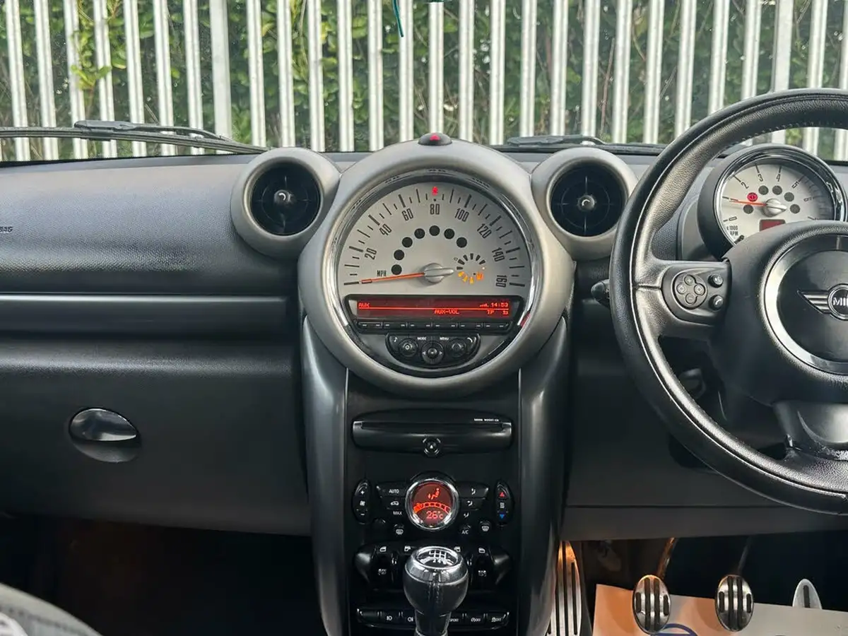 2012-mini-countryman-20td-cooper-sd-143bhp-all4-big-17