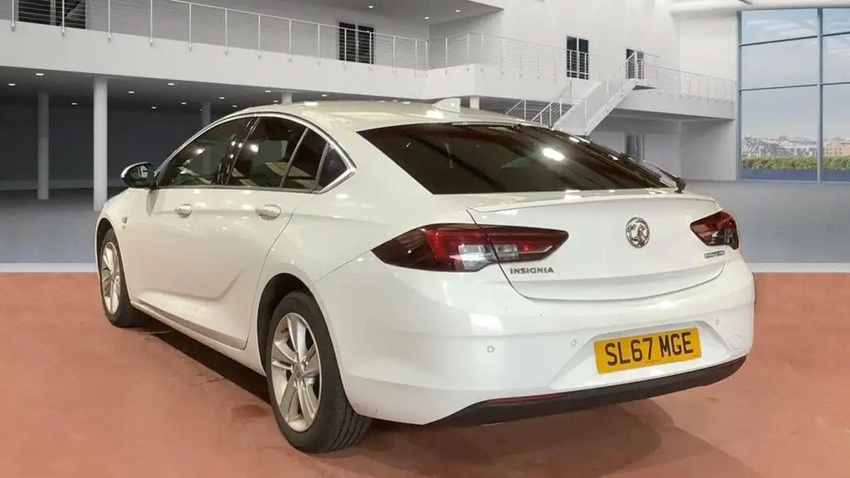 2017-vauxhall-insignia-grand-sport-16td-sri-nav-109ps-ecotec-big-6