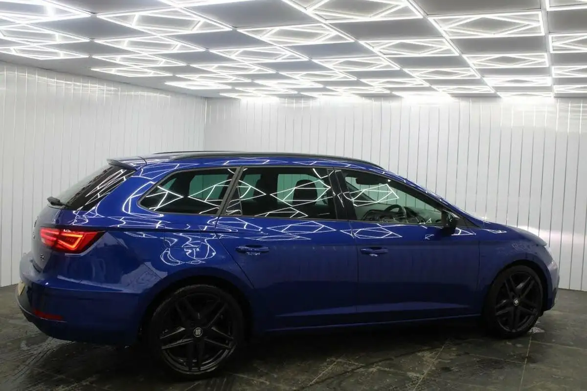 2020-seat-leon-15-tsi-evo-fr-black-edition-150ps-estate-dsg-big-2