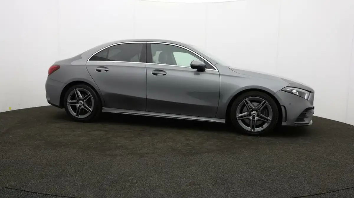2019-mercedes-benz-a-class-20-a220-amg-line-saloon-4d-4matic-big-35
