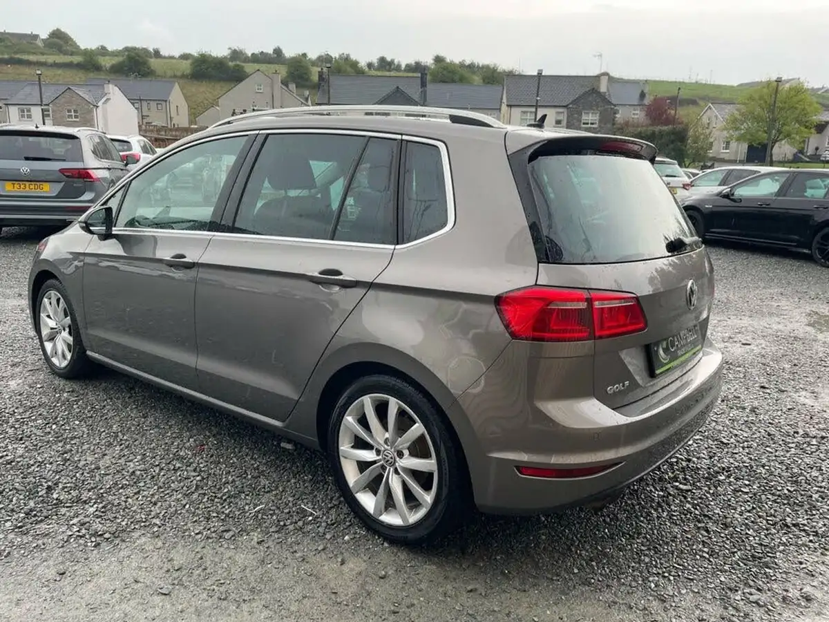 2015-volkswagen-golf-sv-20tdi-gt-cr-bluemotion-tech-big-4