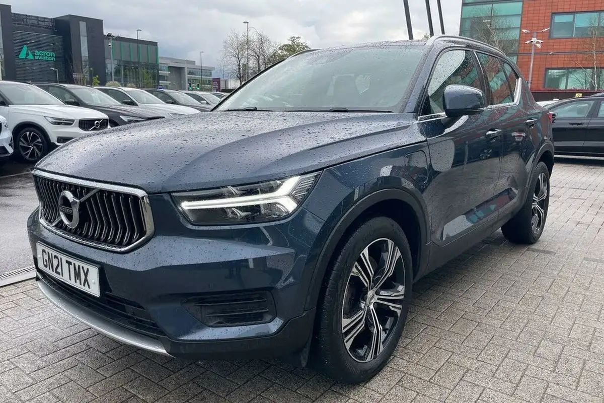 2021-volvo-xc40-15-t4-inscription-208bhp-big-10