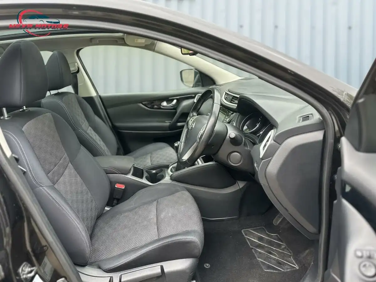 2015-nissan-qashqai-12-n-tec-big-32