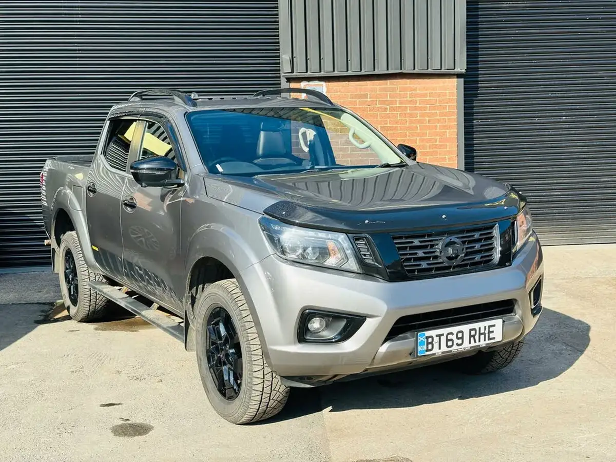 2019-nissan-navara-23dci-tt-n-guard-8-navileathersunroof-auto-big-6