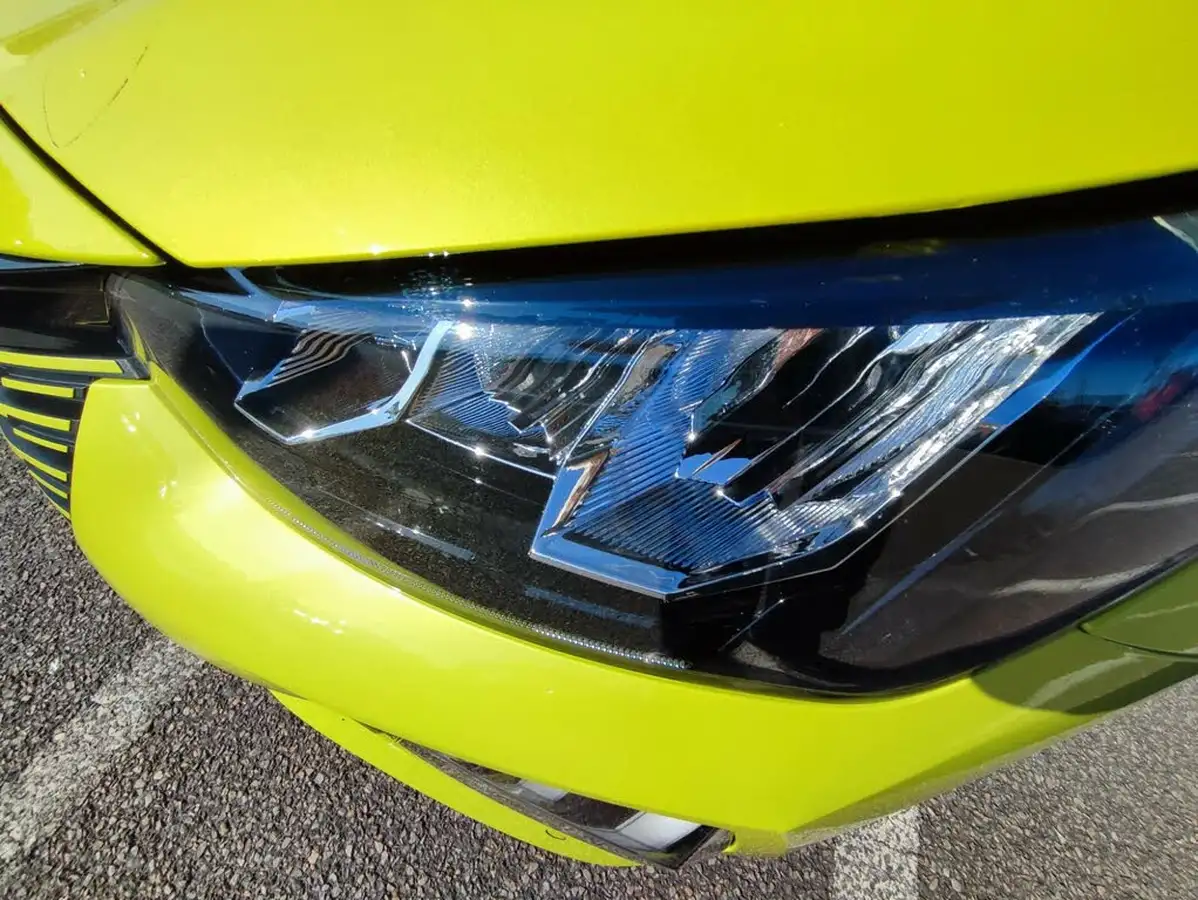 2024-peugeot-208-12-puretech-allure-big-9