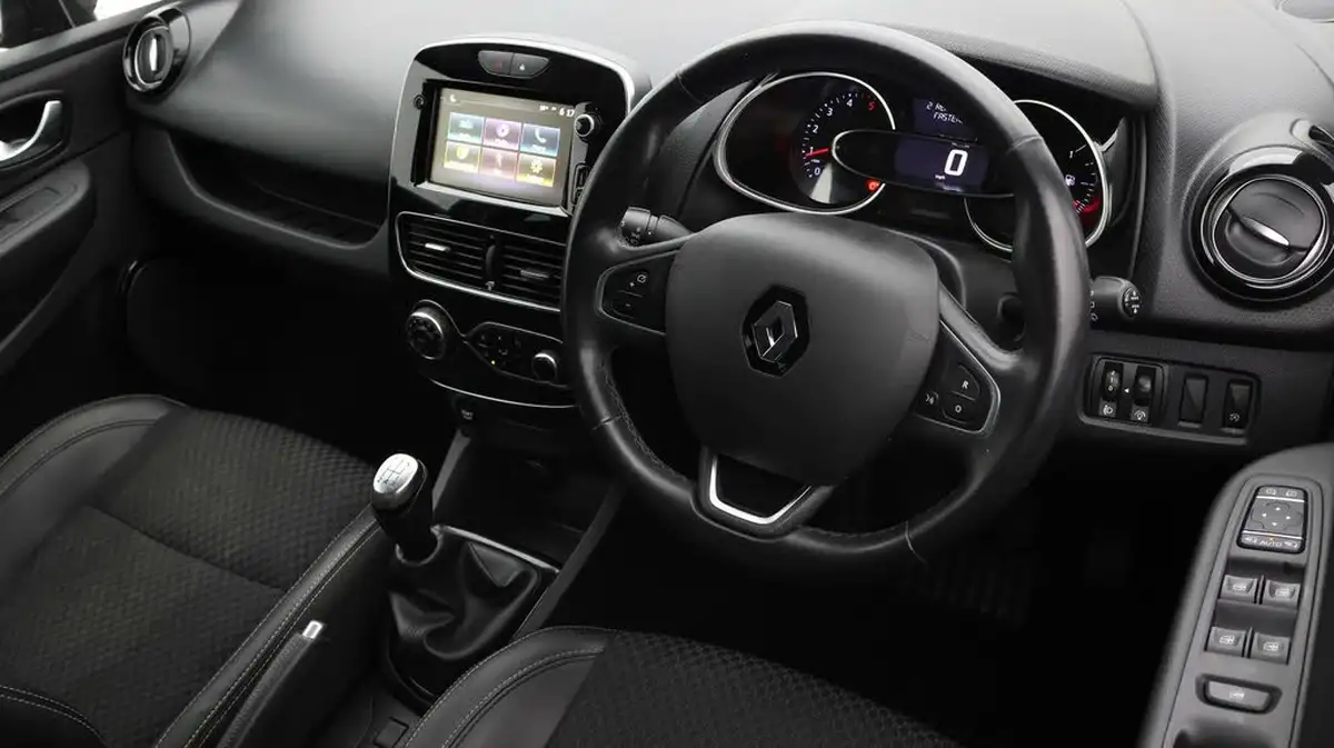 2019-renault-clio-15dci-gt-line-big-8