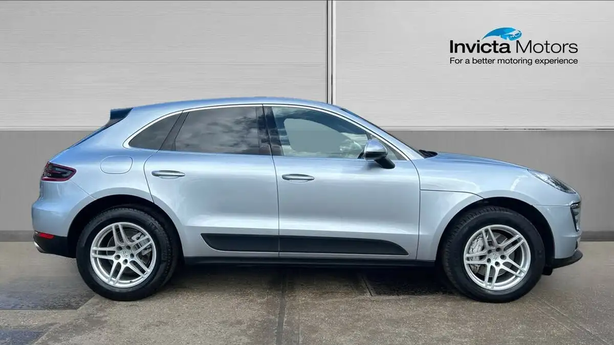 2016-porsche-macan-30-s-big-1