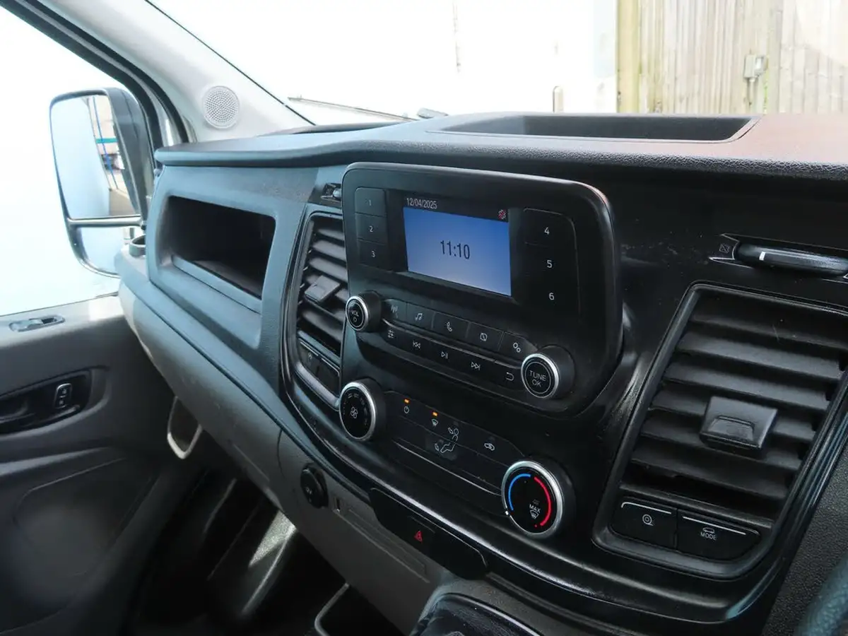 2022-ford-transit-20tdci-350-l2h1-leader-130pseu6dt-fwd-cab-big-26