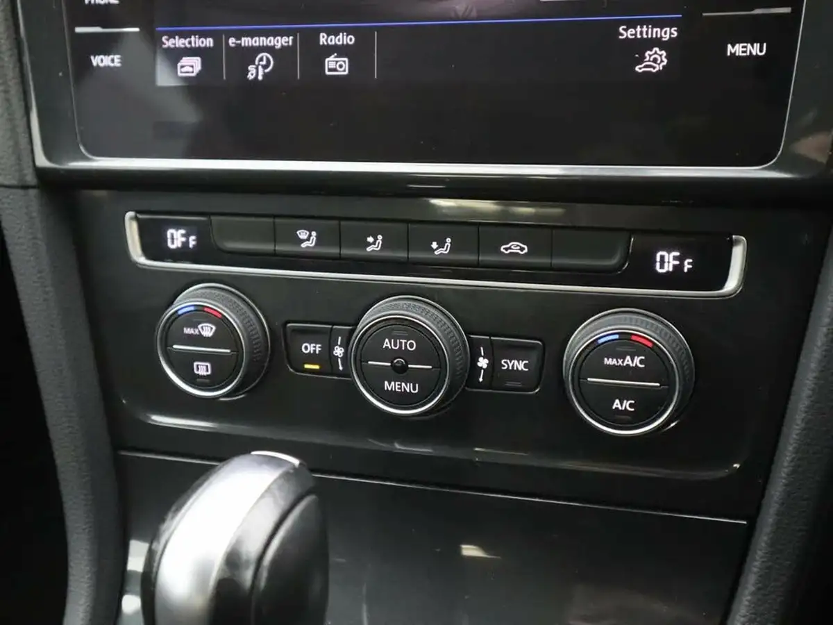 2020-volkswagen-golf-e-e-golf-big-18