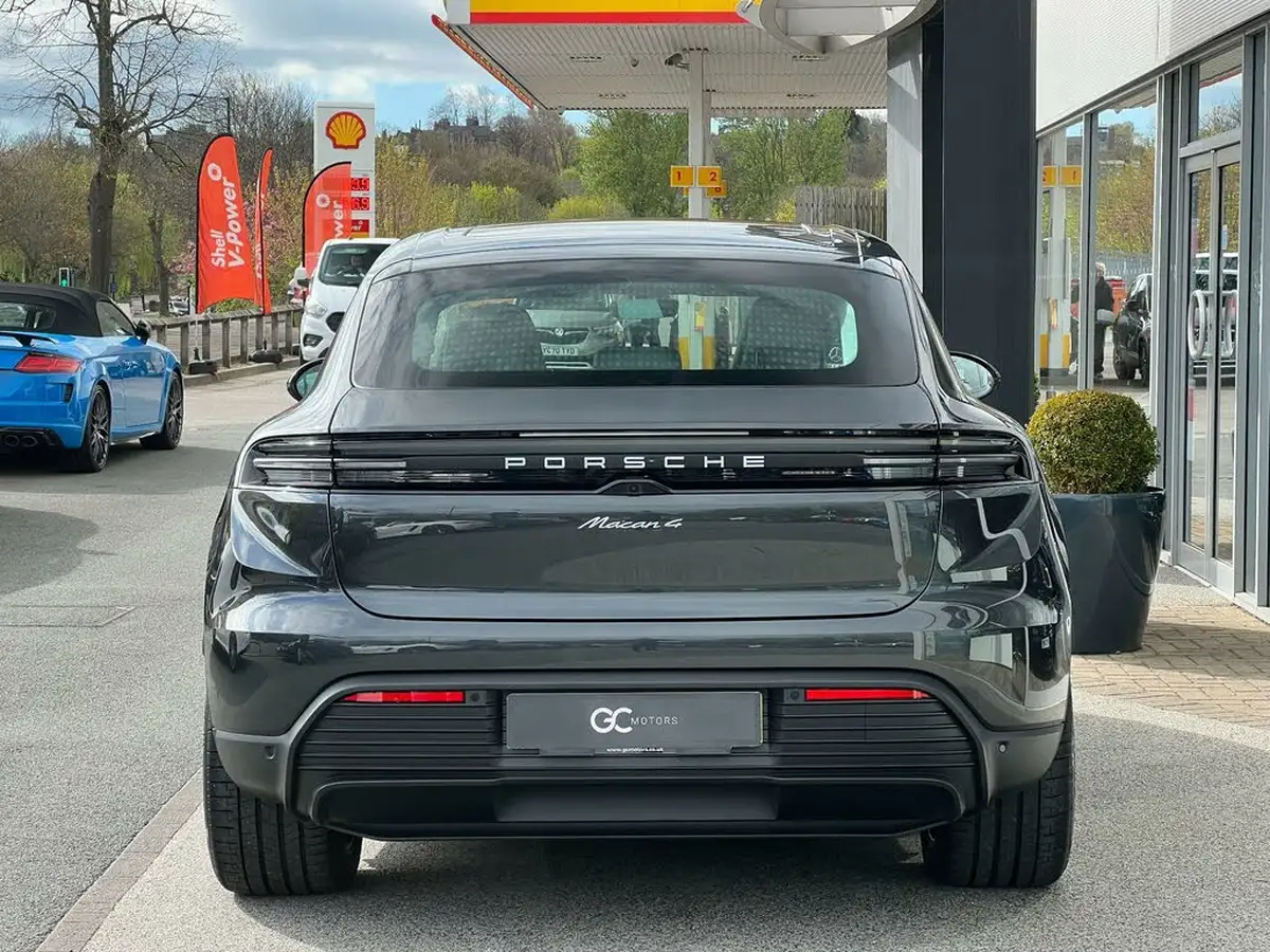 2024-porsche-macan-e-4-electric-big-4