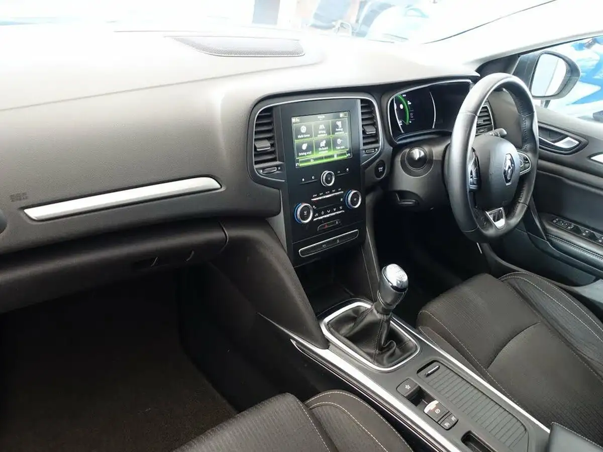 2019-renault-megane-13-tce-iconic-hatchback-big-9
