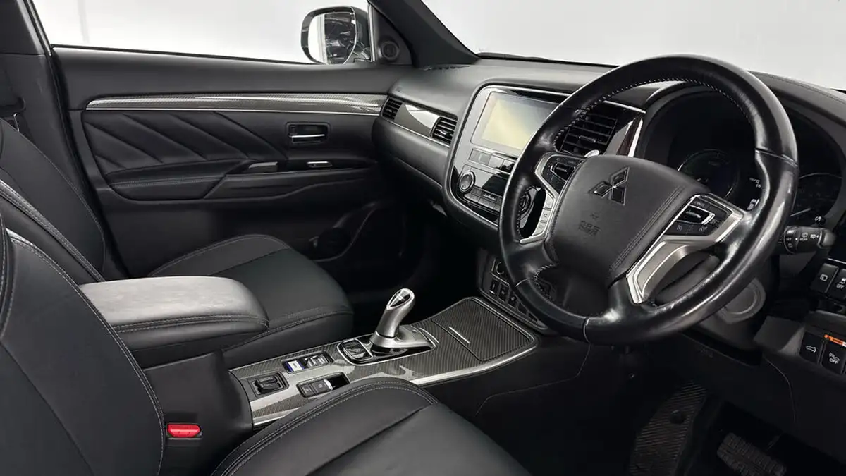2019-mitsubishi-outlander-24-4h-phev-big-9