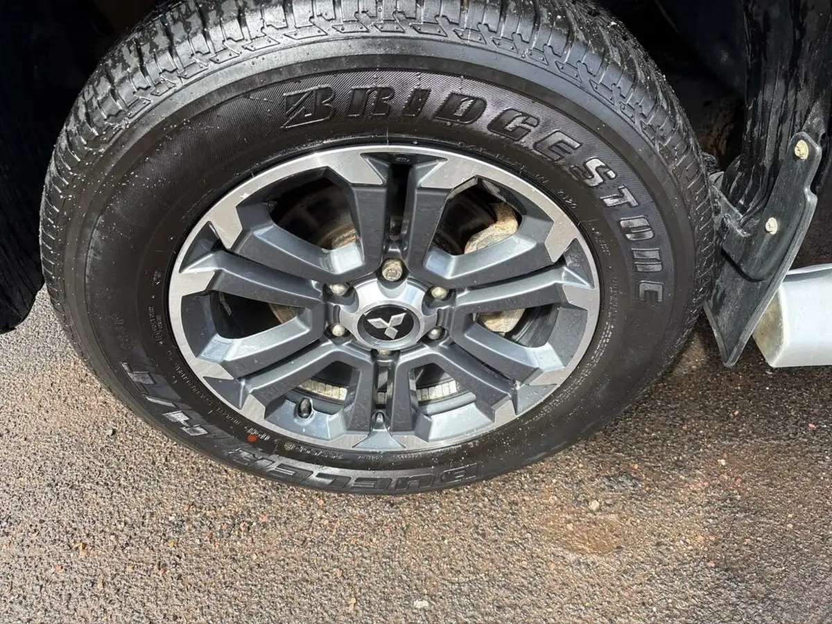 2021-mitsubishi-l200-22di-d-trojan-big-42