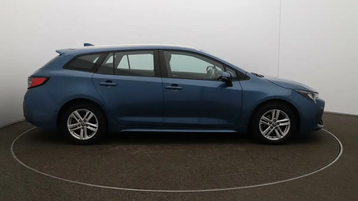 2022-toyota-corolla-18-vvt-i-icon-tech-spare-wheel-touring-sports-5d-big-43