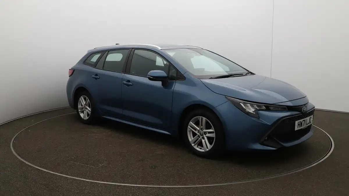 2022-toyota-corolla-18-vvt-i-icon-tech-spare-wheel-touring-sports-5d-big-1