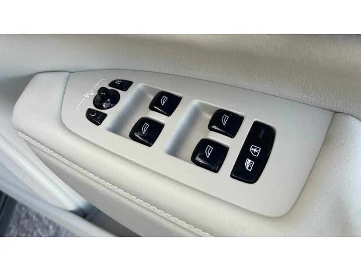 2024-volvo-v90-20-t8-ultimate-big-26