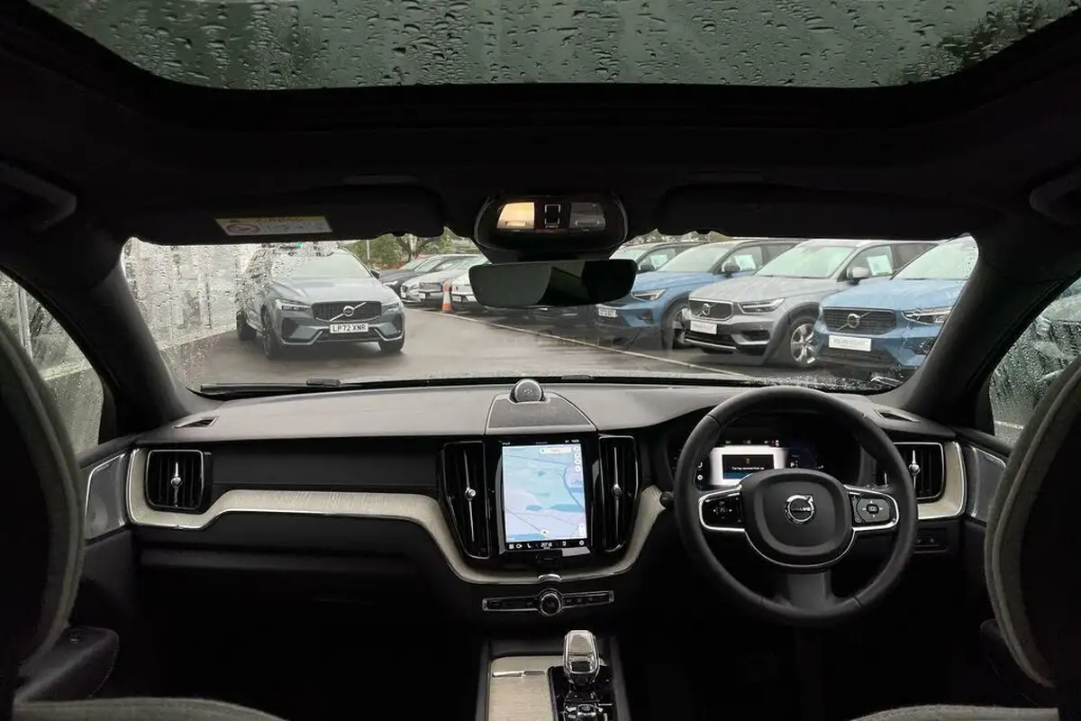 2023-volvo-xc60-20-t8-ultimate-dark-big-2