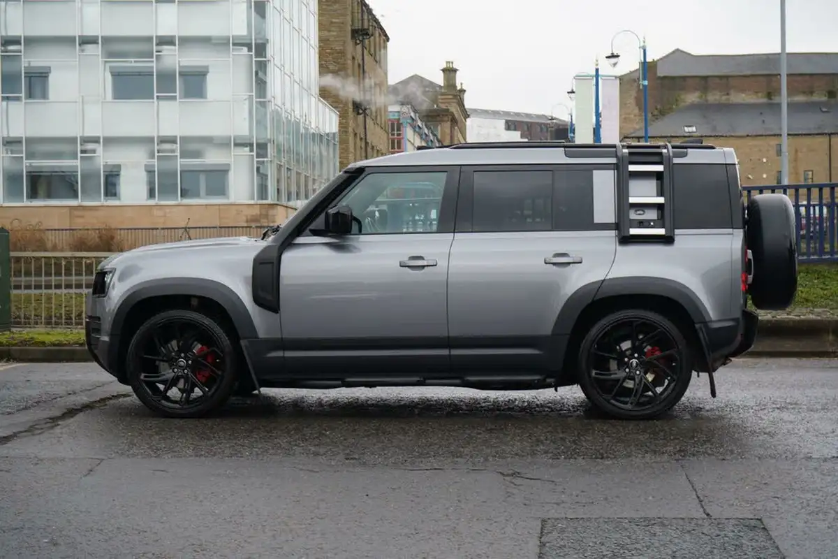 2020-land-rover-110-defender-20-d240-se-110-big-6