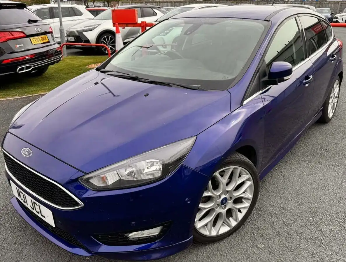 2016-ford-focus-15tdci-zetec-s-hatchback-big-2