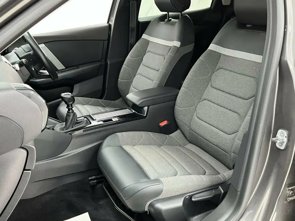 2021-citroen-c4-12-puretech-shine-130ps-big-14